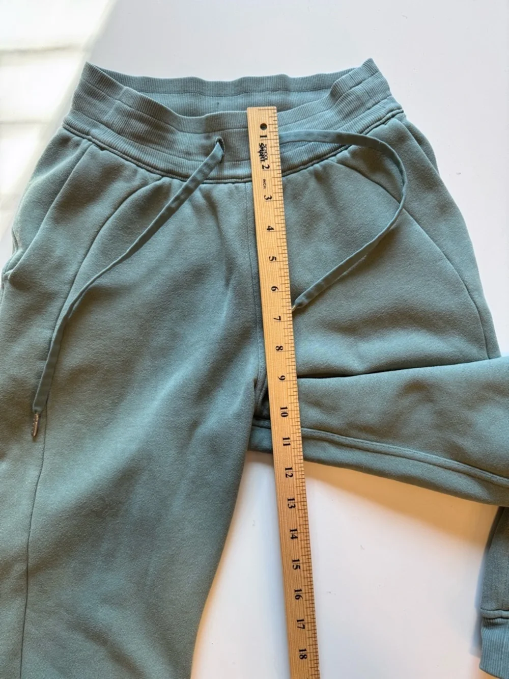 Lululemon Scuba High-Rise Jogger Full Length Women’s size 2